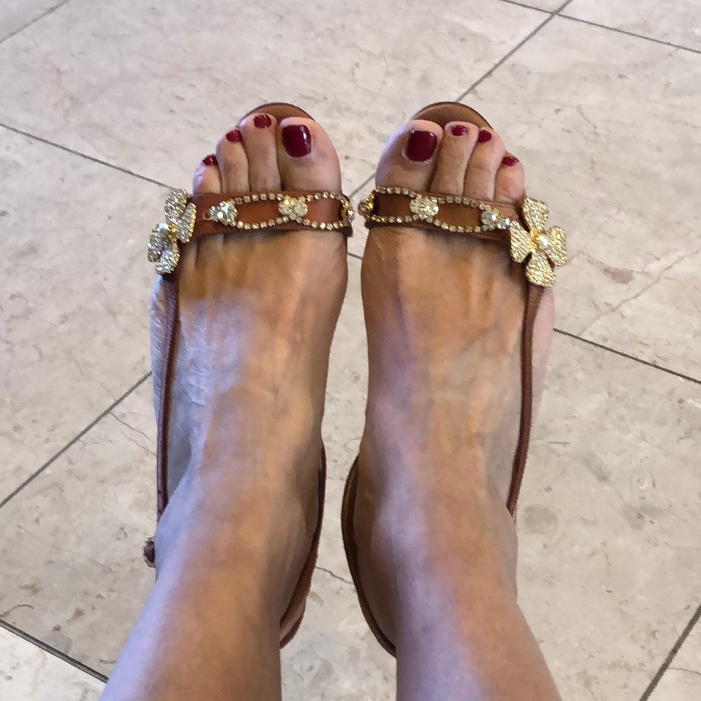 Peace of jewelry in Sandals beautiful & sexy❤️